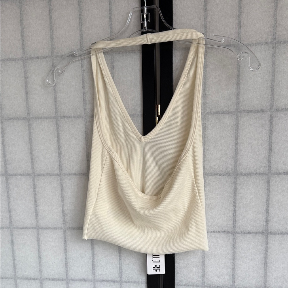 NWT Eterne halter top in cream - Picture 2 of 3